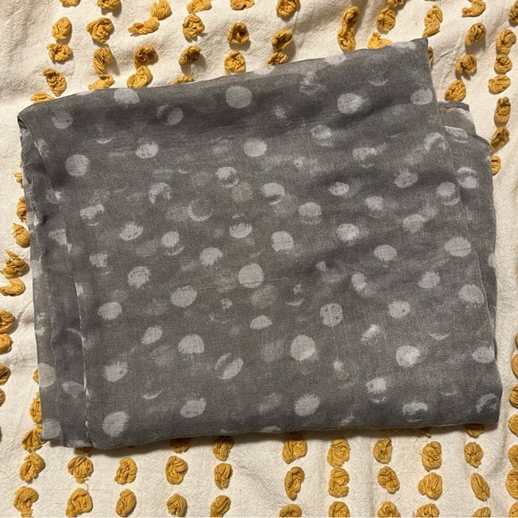 NWOT Target Semi-Sheer Grey Polka Dot Infinity Circle Scarf - Picture 2 of 5